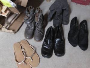 lot 66 image: 5C (5) Pc. of Womans Size 10 Slo...