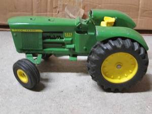 lot 93 image: 4B John Deere 5020 Diesel Tractor...