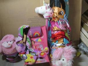 lot 111 image: 9C Dora The Explorer Beach Chair,...