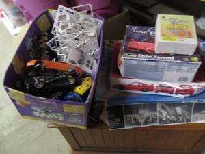 lot 120 image: 9C Large Lot of Model Cars You B...