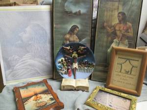 lot 133 image: 6B Religious Pictures & Dcor...