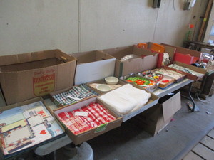 lot 10 image: Household Lot