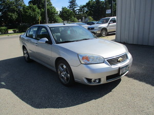 lot 1-3 image: 2007 Chevy Malibu