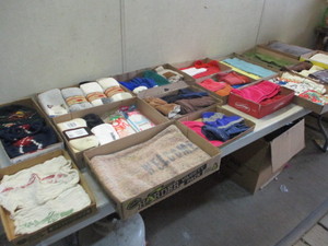 lot 41 image: Towels and Clothes