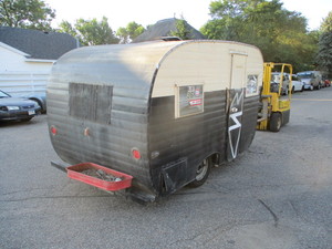 lot 1-4 image: Camper
