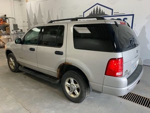 2004 Ford Explorer 4x4 -No Reserve-