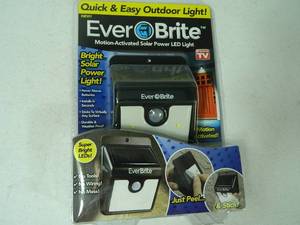 New Everbrite Motion Activated Solar Powered LED Light