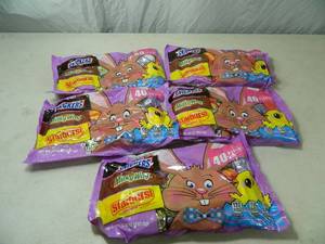 200 Pieces of Candy