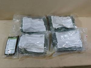 lot 96 image: Blizzard Survival Blankets