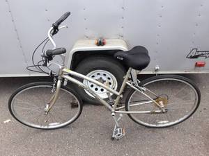 lot 9 image: Streamline 26 21 Speed  (Needs New Seat Post)
