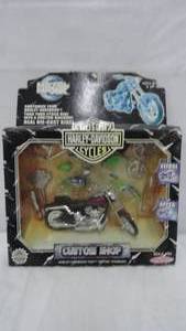 lot 42 image: Die-Cast Harley-Davidson Scale 120 Custom Shop FXST-Softtail-Standard