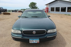 lot 5708 image: 1999 Buick LeSabre Custom