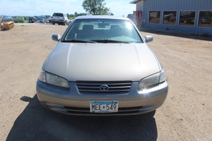 lot 5718 image: 1997 Toyota Camry LE - 2 Owners -