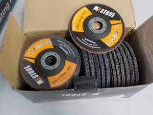 lot 25 image: Box of MES Tool 115 x 22 mm Disks...
