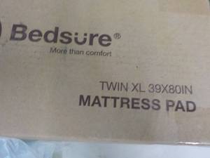 lot 27 image: Bed Sure Twin XL Mattress Pad...