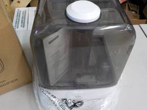 lot 55 image: 4.5L1.18 Gallon Ultra Sonic Humifi...