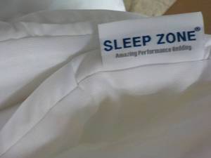 lot 72 image: Sleep Zone Mattress Pad full size...