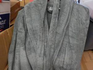 lot 80 image: Bathrobe size ml...