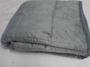 lot 83 image: Weighted Blanket 47 x 36...