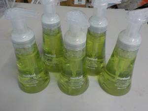 lot 104 image: 5 - 10 oz Bottles Method Handwash...