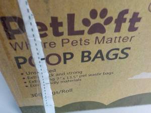 lot 115 image: Pet Lift box of 300 Poop Bags...