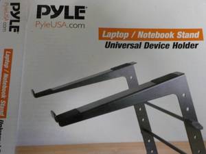 lot 130 image: Pyle Universal Device Holder...
