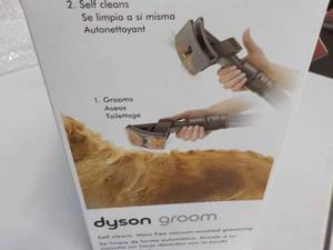 lot 162 image: Dyson Groom...