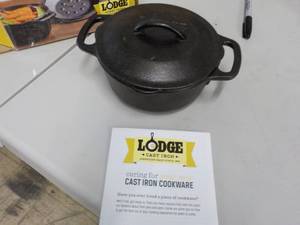 lot 173 image: Lodge Cast Iron 1 qt...