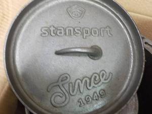 lot 193 image: Stansport 10 Cast Iron Dutch Oven ...