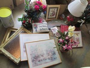 lot 13 image: Huge Home Dcor Lot  See Photos...