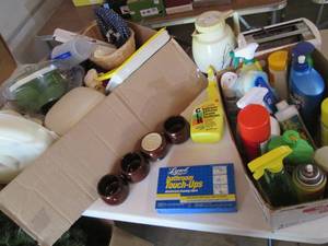 lot 14 image: Large Lot of Cleaning Supplies & Ot...