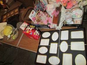 lot 19 image: Home Dcor, Lighting & Picture Fra...