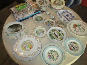lot 27 image: Huge Lot of Collector Plates & Plat...