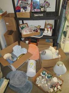 lot 29 image: Lot of Dishes, Containers, Cleaners...