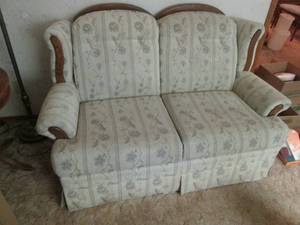lot 40 image: Loveseat Matches #36...