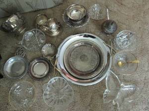 lot 48 image: Possibly Silver Plated & Crystal It...