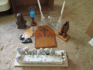 lot 58 image: Lot of Religious Home Dcor Items ...