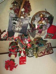 lot 73 image: Large Lot Of Christmas...