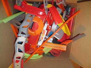 lot 79 image: Plastic Car Racetrack...