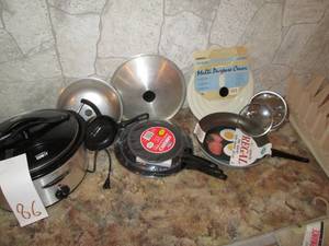 lot 86 image: Large Lot of Cooking Items (Crock-P...