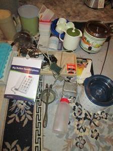 lot 87 image: Large Lot of Kitchen Items (Reusabl...