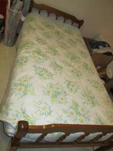 lot 95 image: (2) Twin Size Beds Buyers Choice W...