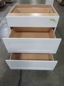 lot 133 image: Hampton Bay Cambridge Shaker Assembled 30x35x24.5 in. Base Cabinet with 3-Soft Close Drawers in White CM3035D-WH