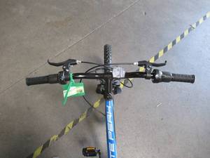 lot 15 image: Roadmaster Granite Peak Mens Mountain Bike 26-inch wheels, Blue R4046WMNDS