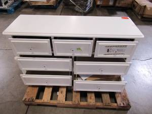 lot 146 image: Jenna 7-Drawer White Dresser JS700DRO