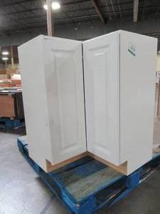 lot 342 image: Hampton Bay Benton Assembled 27.6 in. x 27.6 in. x 34.5 in. Lazy Susan Corner Base Cabinet in White BT2835C-WH - Scratches on top