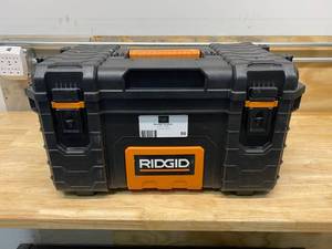 lot 86 image: RIGID 22 in. Pro Tool Box, Black