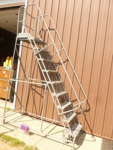 8 Cotterman ladder. Good used condition. Appears to be about 1 year old. As shown.