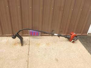 Craftsman 2 cycle weed trimmer. Lightly used. Tested & works. As shown.