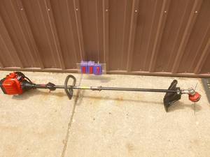 Craftsman 2 cycle weed trimmer. Lightly used. Tested & works. As shown.